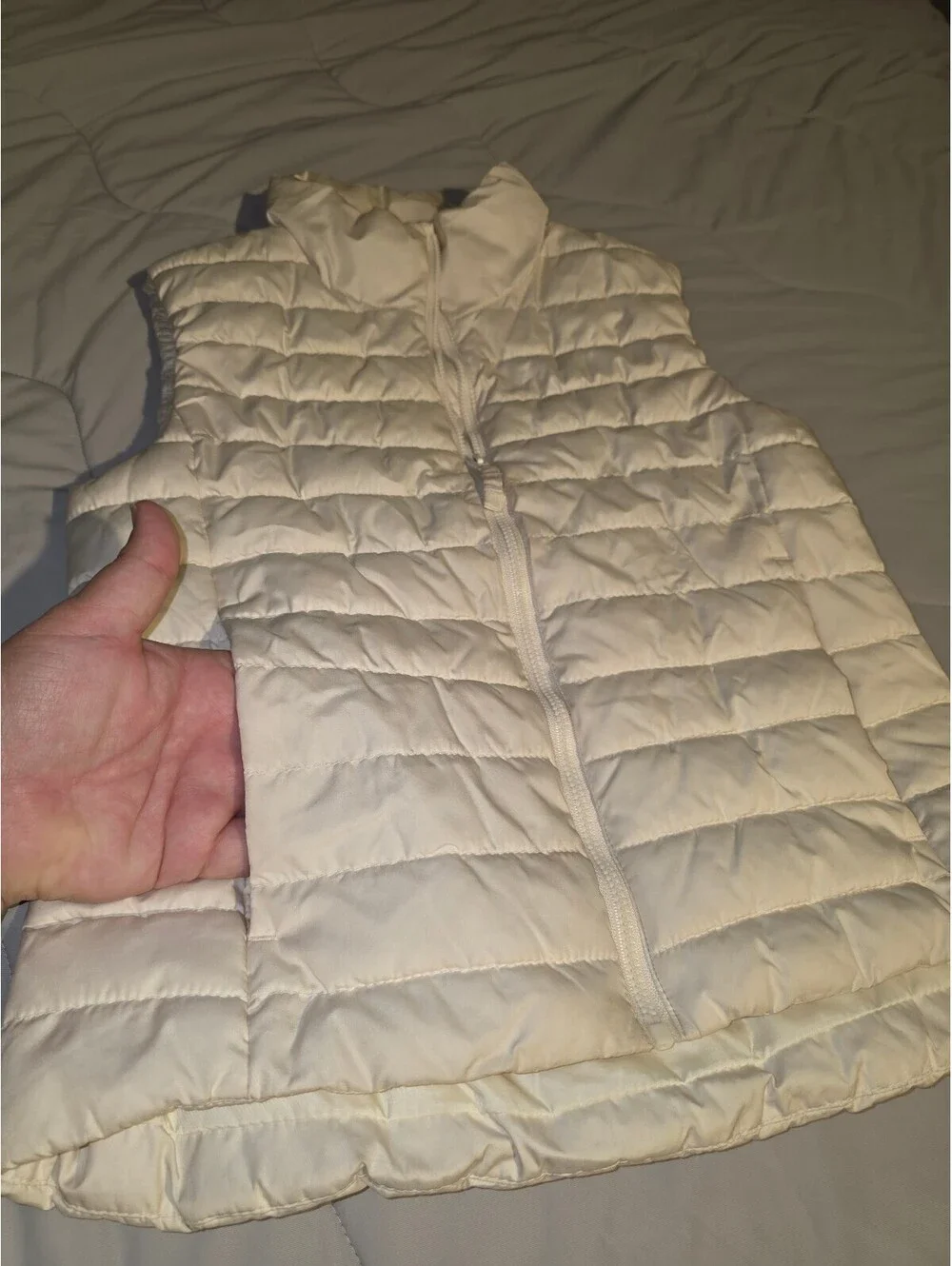 Youth Girls Old Navy Active Puffer Vest - Size Large (10/12)